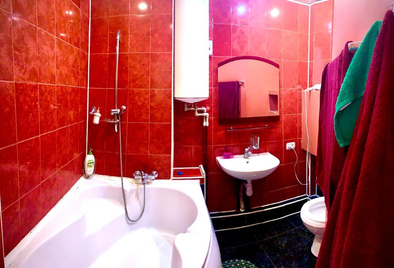 One-Bedroom Apartment On Gagarina 카리프 외부 사진